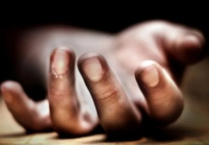 नोकरी साठी दिले लाखो रुपये मुलाची नोकरी गेली