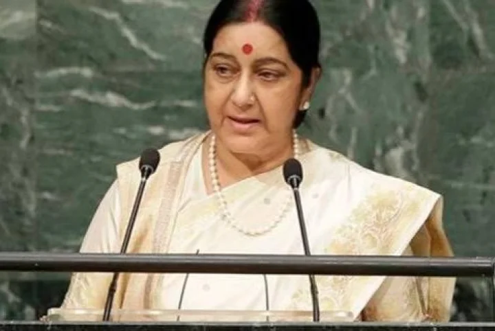 sushma-swaraj-assures-help-russian-tourist-who-unable-to-withdraw-cash-at-atm-seeks