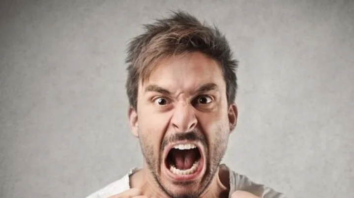 Angry People Zodiac Signs:या लोकांपासून दूर राहणेच चांगले, रागात ते गमवतात आपला  ताबा