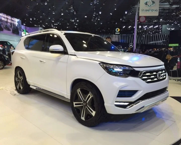mahindra xuv300
