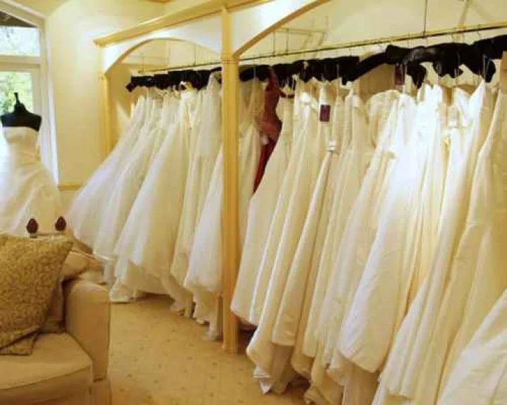 importance of wearing white clothes on Friday