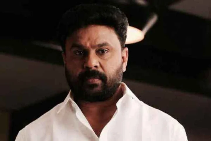 malayalam-actor-dileep-gets-bail-actress-abduction-case