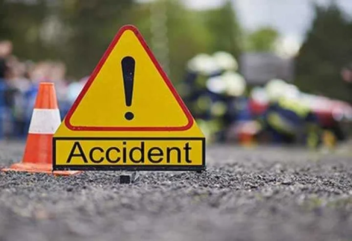 कन्नौजमध्ये लखनौ-आग्रा एक्सप्रेसवेवर भीषण अपघात