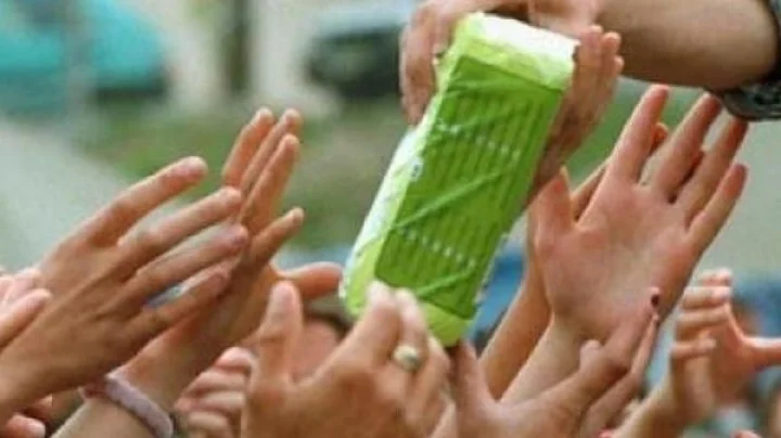 महिलांना 1 रुपयात 10 सॅनिटरी नॅपकिन