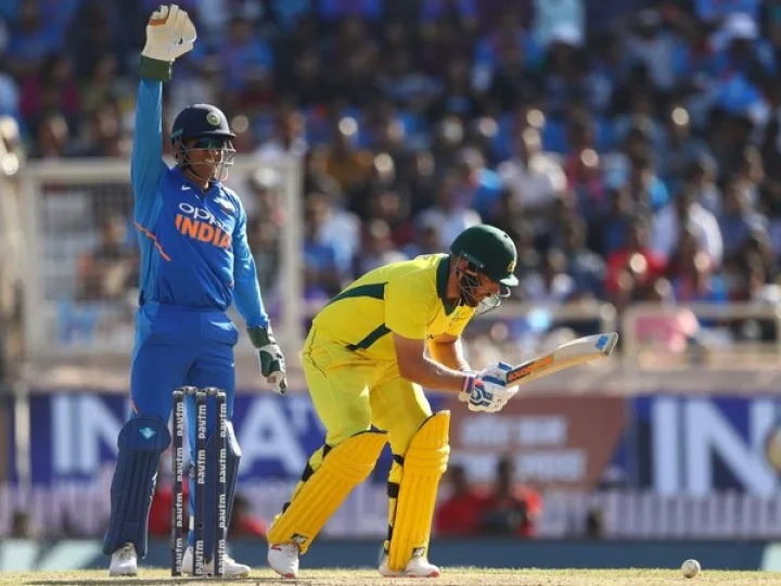 എം എസ് ധോണി