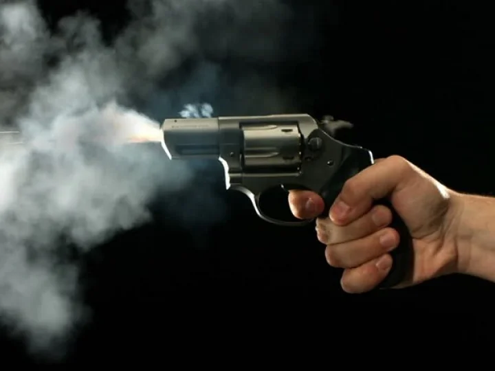 A person was shot by an unknown assailant in Mumbai