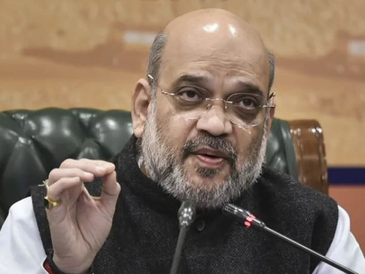 घुसखोरांवर कडक कारवाई करावी
