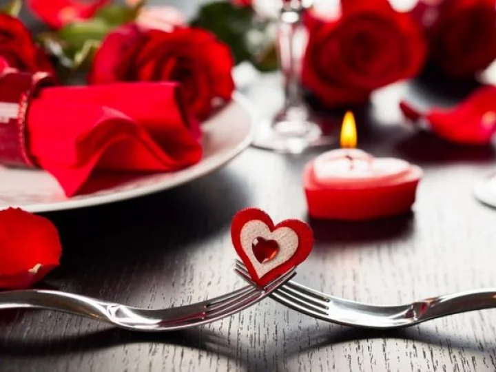Make such decorations to celebrate Valentine's at home