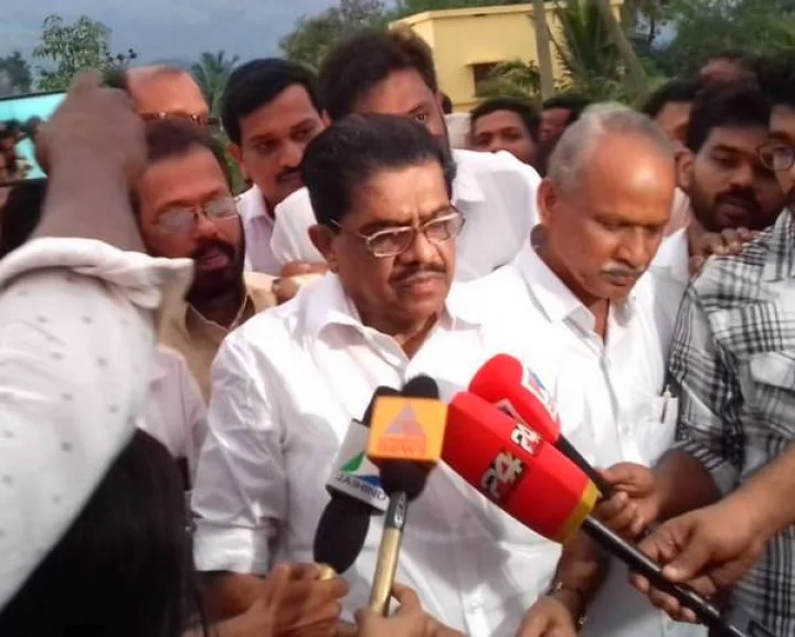 വി എം സുധീരന്‍