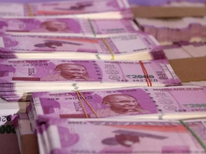 Mahatma Gandhi appear on Indian notes? Indian notes भारतीय नोट RBI New Notes Business News In Marathi  The RBI made a big statement Notanvar Mahatma gandhi cha foto nasnaar News In Business Marathi  News In Marathi  Business News Business Marathi  Webdunia Marathi