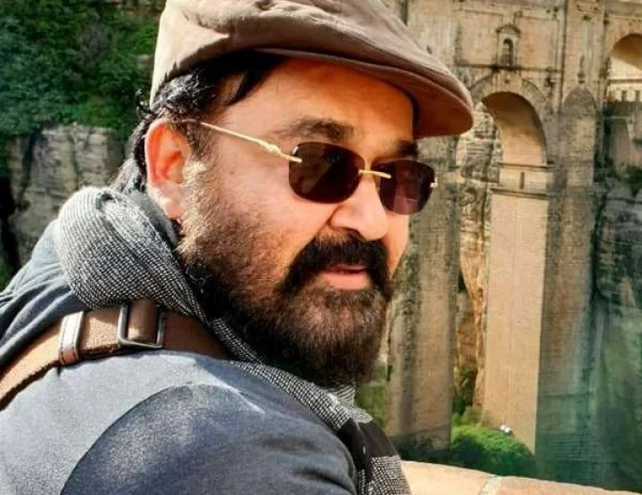 മോഹൻലാൽ