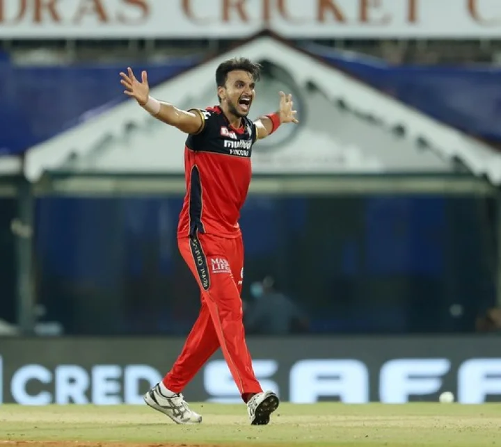 Fast bowler Hershal Patel's sister passes away