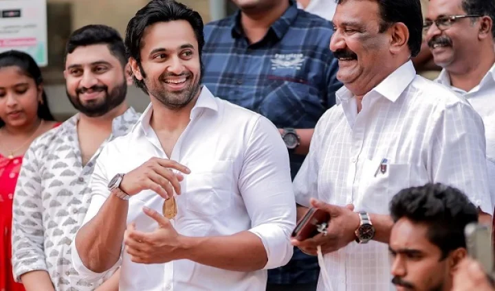 ഉണ്ണി മുകുന്ദന്‍