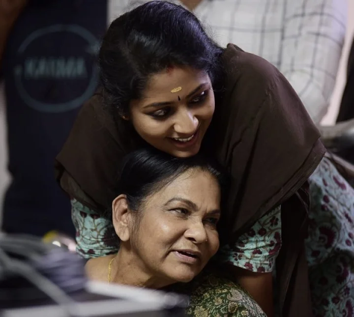 നവ്യ നായര്‍