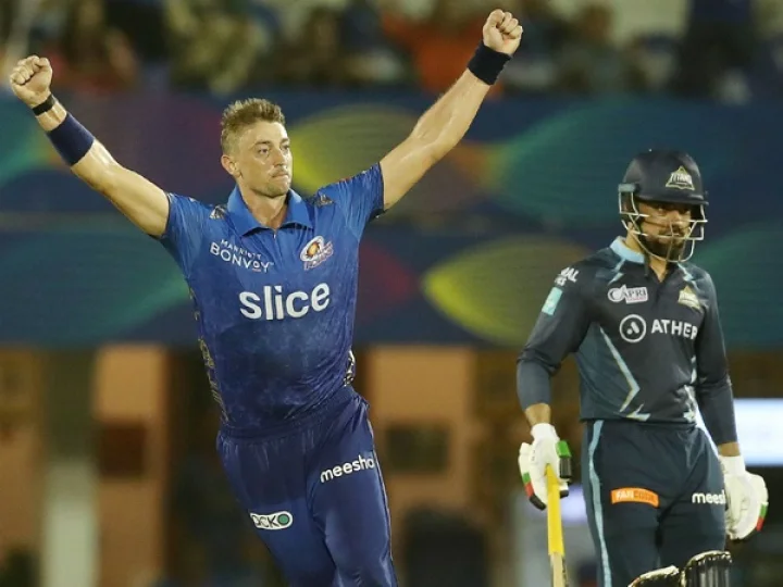 Mumbai Indians defeat Gujrat Titans