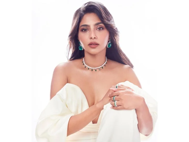 Aishwarya Lekshmi Photos 