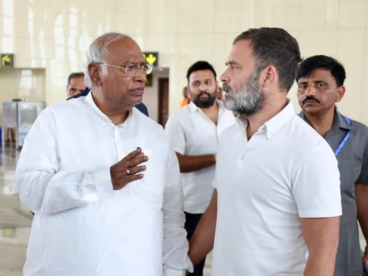 Mallikarjun Kharge and Rahul gandhi