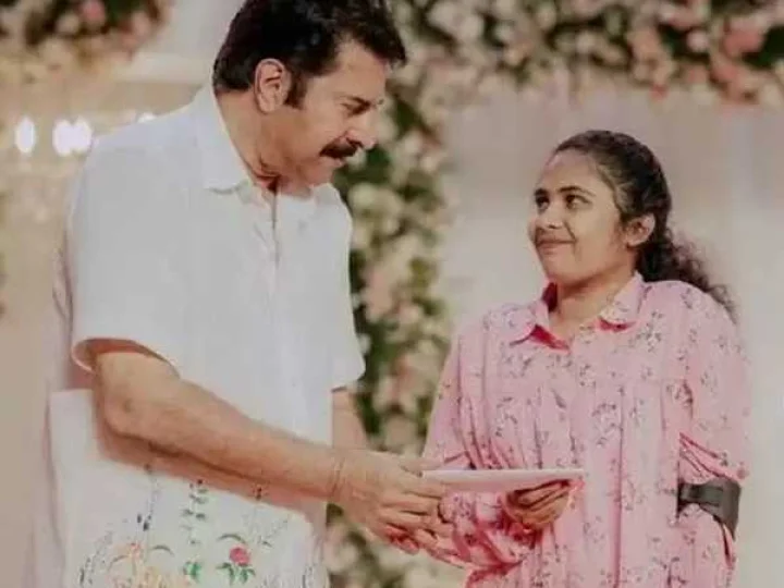 Mammootty gifted cheque to sruthi
