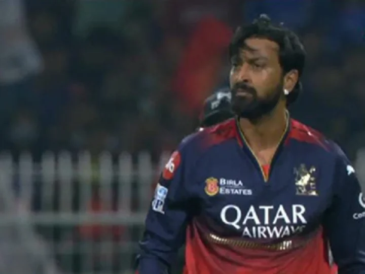 Krunal Pandya stunning bowling performance