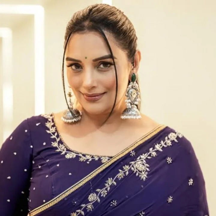 Shwetha Menon Amma crisis
