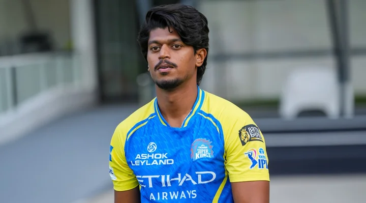 അരങ്ങേറ്റത്തിൽ വിക്കറ്റും, വമ്പൻ ക്യാച്ചും പിന്നാലെ പരിക്ക്, യുവതാരം പുറത്തേക്ക്, ചെന്നൈയ്ക്ക് കനത്ത തിരിച്ചടി