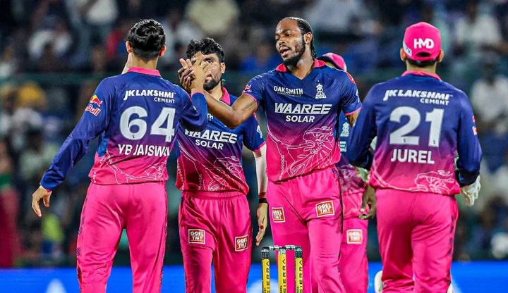 പ്ലേ ഓഫിനടുത്തെത്തി എന്നാലും രാജസ്ഥാൻ സേഫല്ല, ഇങ്ങനെ സംഭവിച്ചാൽ ചെന്നൈയ്ക്ക് വരെ കടക്കാം