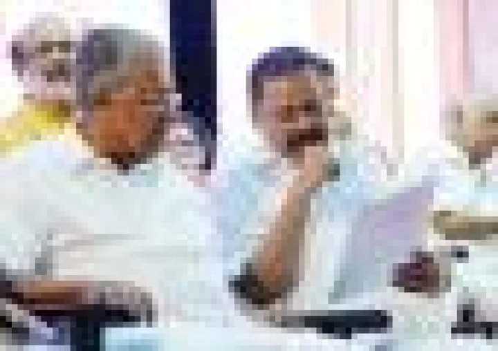 എല്ലാ ജില്ലാക്കമ്മിറ്റികളിലും വിമർശനം പിണറായിക്കും ഗോവിന്ദനും നേരെ, നേതൃമാറ്റം വേണമെന്നും ആവശ്യം