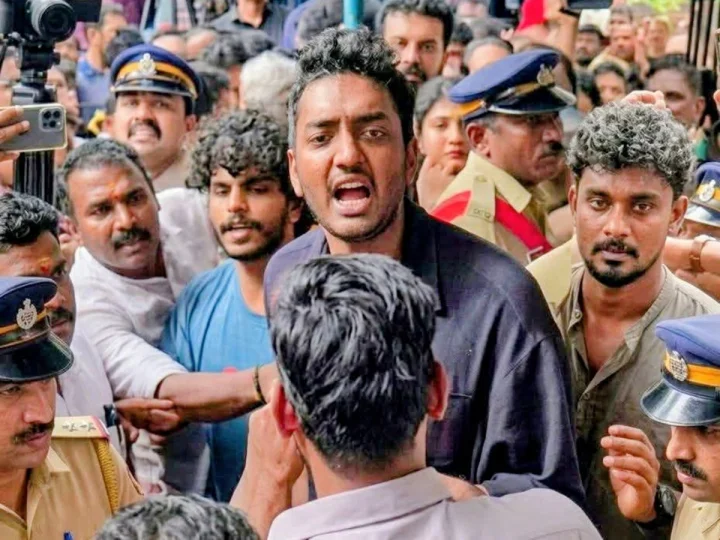 സലിം കുമാറിന്റെ സംസ്‌കാര ചടങ്ങ്; ചന്തു പൊട്ടിത്തെറിച്ചതിൽ കുറ്റം പറയാൻ പറ്റില്ല (വീഡിയോ)