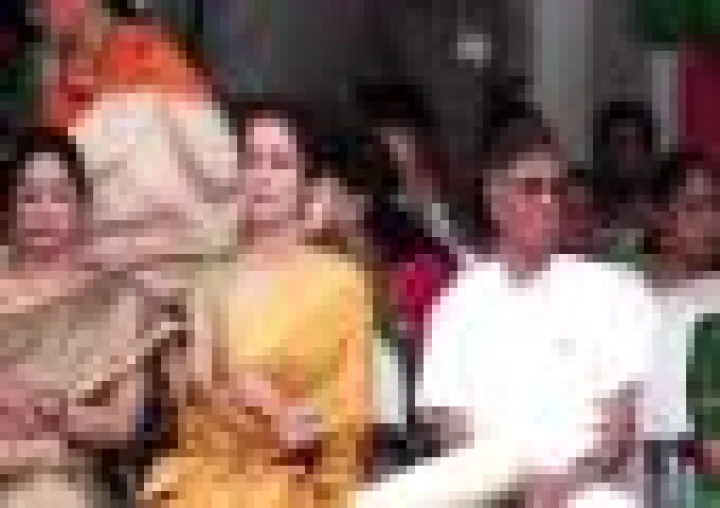 തമിഴ്നാട് സര്‍ക്കാരിന്റെ സ്വാതന്ത്ര്യദിന ആഘോഷത്തില്‍ തൃഷയും, മുന്‍നിരയില്‍ ഇരിപ്പിടം, വിജയ്ക്ക് പ്രത്യേക സല്യൂട്ട്