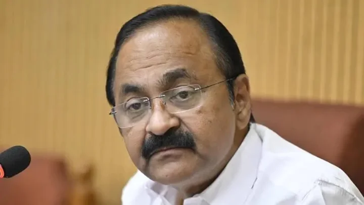 ഓണത്തിന് മുന്നോടിയായി പെന്‍ഷനും ബോണസും വിതരണം ചെയ്യും: മുഖ്യമന്ത്രി