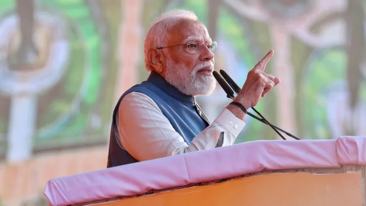 പാറ്റ പേടിയിൽ മോദിയും കൂട്ടരും; ഓരോ കേന്ദ്രമന്ത്രിമാർ സർവകലാശാലകൾ സന്ദർശിക്കും