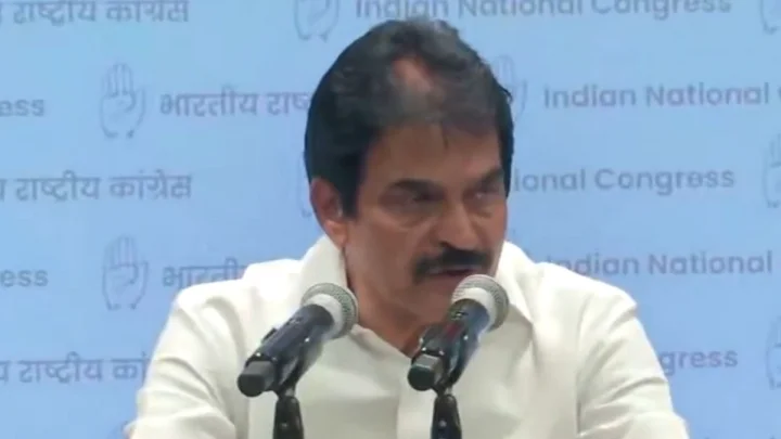 വന്ദേമാതരത്തിന്റെ ആദ്യ 2 ഖണ്ഡികകള്‍ മതി, നിലപാടിലുറച്ച് കോണ്‍ഗ്രസ്, കോണ്‍ഗ്രസ് മുസ്ലീം ലീഗായി മാറിയെന്ന് ബിജെപി