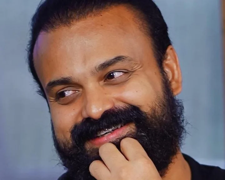 അപ്പൻ മരിച്ച സമയത്ത് പത്രത്തിൽ വാർത്ത കൊടുക്കാൻ പോലും കാശുണ്ടായിരുന്നില്ല; കുഞ്ചാക്കോ ബോബൻ