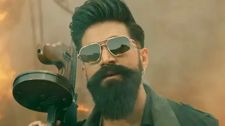 Toxic Box Office: അടപടലം വീഴാതെ ടോക്‌സിക്, 200 കോടി കടന്നു