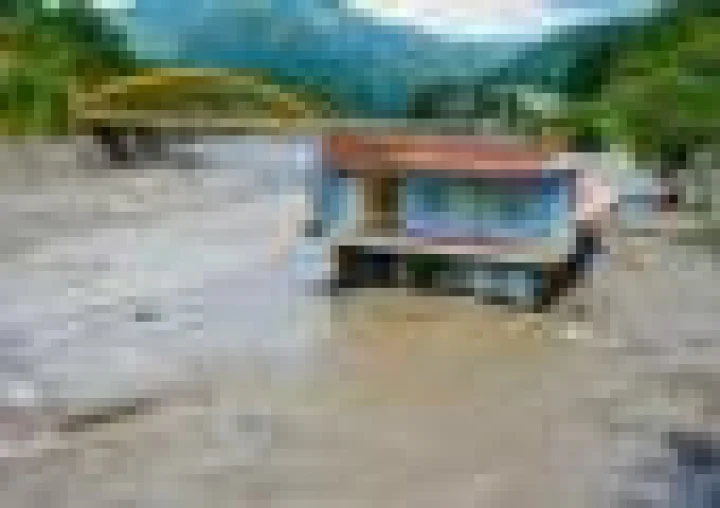 നേപ്പാൾ പ്രളയം: മരണസംഖ്യ ആയിരം കടന്നു, നാലായിരത്തിലേറെ ആളുകൾ കാണാക്കയത്തിൽ