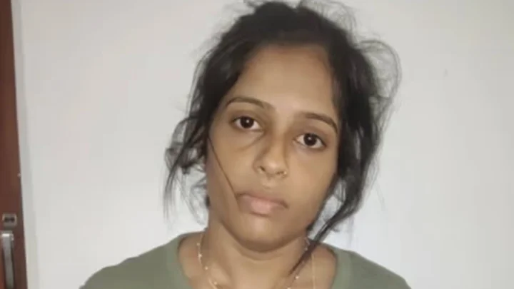 എംഡിഎംഎ കേസിലെ പ്രതി കീർത്തനയെ ഒപ്പിടാൻ വന്നസമയത്ത് ഭർത്താവ് കുത്തി; നില ഗുരുതരം