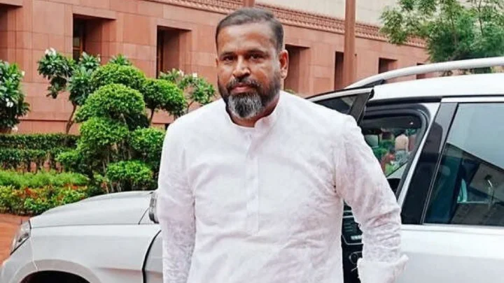 ടിഎംസി വിട്ടത് വെറുതെയല്ലല്ലോ.. യൂസഫ് പത്താൻ്റെ  വിവാദ ഭൂമി ഇടപാടിന് അനുകൂല തീരുമാാനവുമായി ഗുജറാത്ത് ബിജെപി