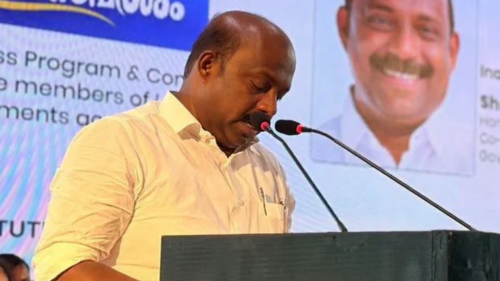 ആധാർ പരിശോധിച്ച ശേഷം മദ്യം നൽകിയാൽ മതി, ബാറുകൾക്ക് കർശന നിർദേശം നൽകി എക്സൈസ് മന്ത്രി, ലംഘിച്ചാൽ ലൈസൻസ് കട്ടാകും