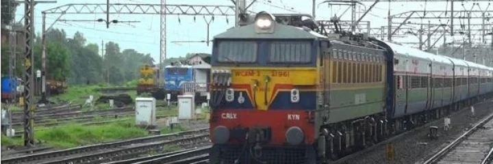 ऑनलाईन रेल्वे तिकीट बुकींगसाठी आधार सक्ती