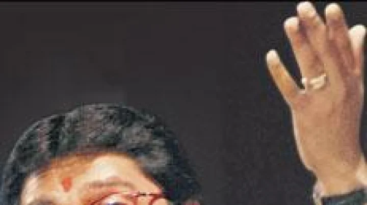 राज ठाकरेंची तिसरी आघाडी