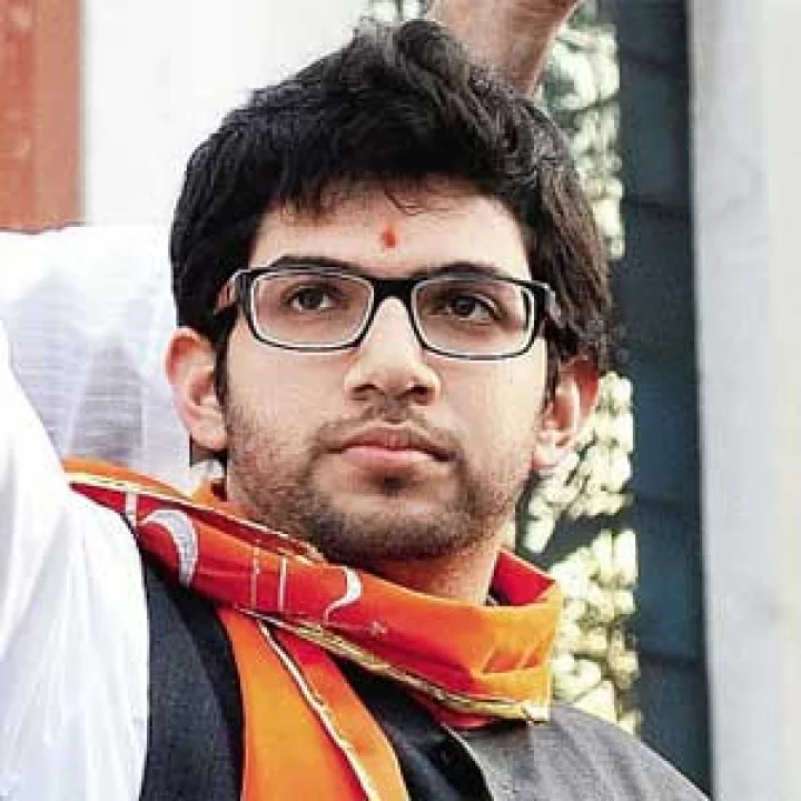 उद्धव ठाकरे सुपुत्र आदित्य ठाकरे