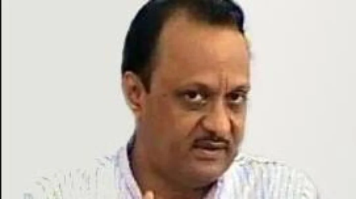 अजित पवार यांच्याविरुद्ध आचारसंहिता भंगाची तक्रार