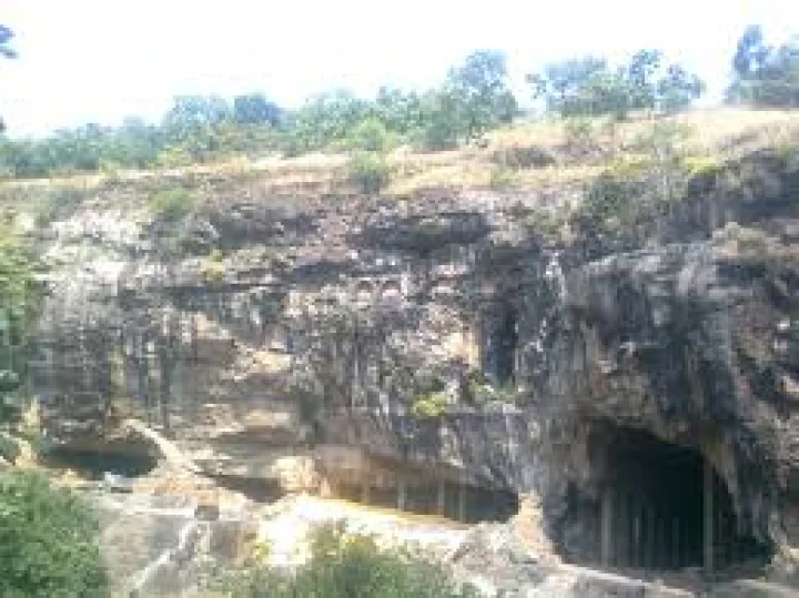 पितळखोरा