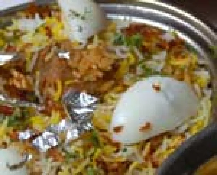 मसालेदार अंडी पाककृती शाकाहारी वेज मांसाहारी व्यंजन