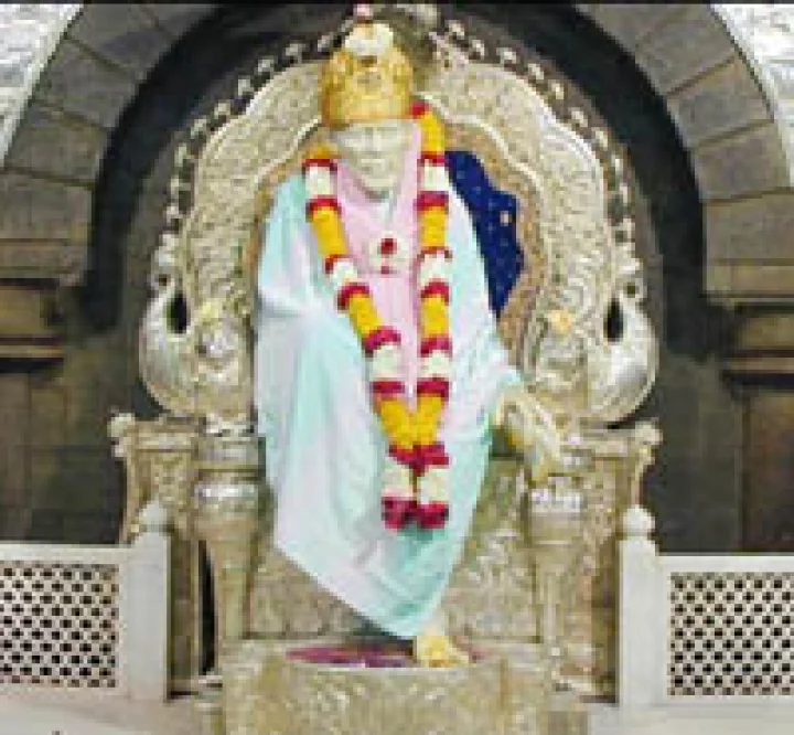 Consolation to Sai devotees; Offline passes will start! Maharashtra News Regional Marathi News  IN Webdunia Marathi