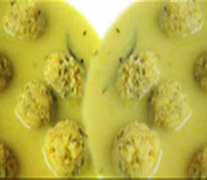 गोळ्यांची कढी डाळीचे पीठ तूप