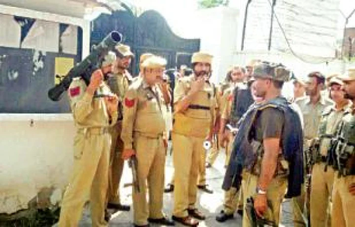 जम्मू काश्मीर चकमक