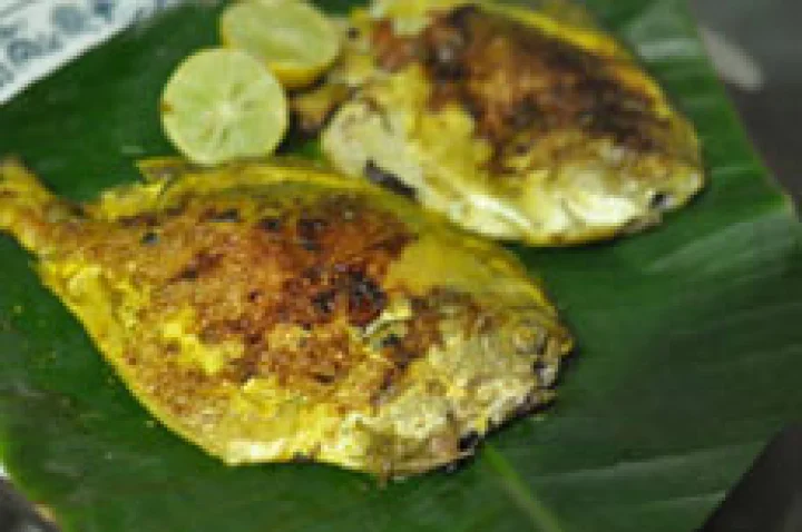 हिरवी चटणी भरलेले पापलेट