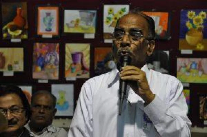 प्रसिद्ध व्यंगचित्रकार बापू घावरे यांचे निधन