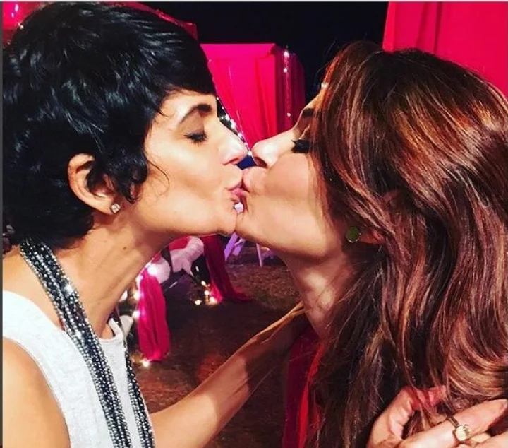 मंदिरा बेदी इन्स्टाग्राम चुंबन